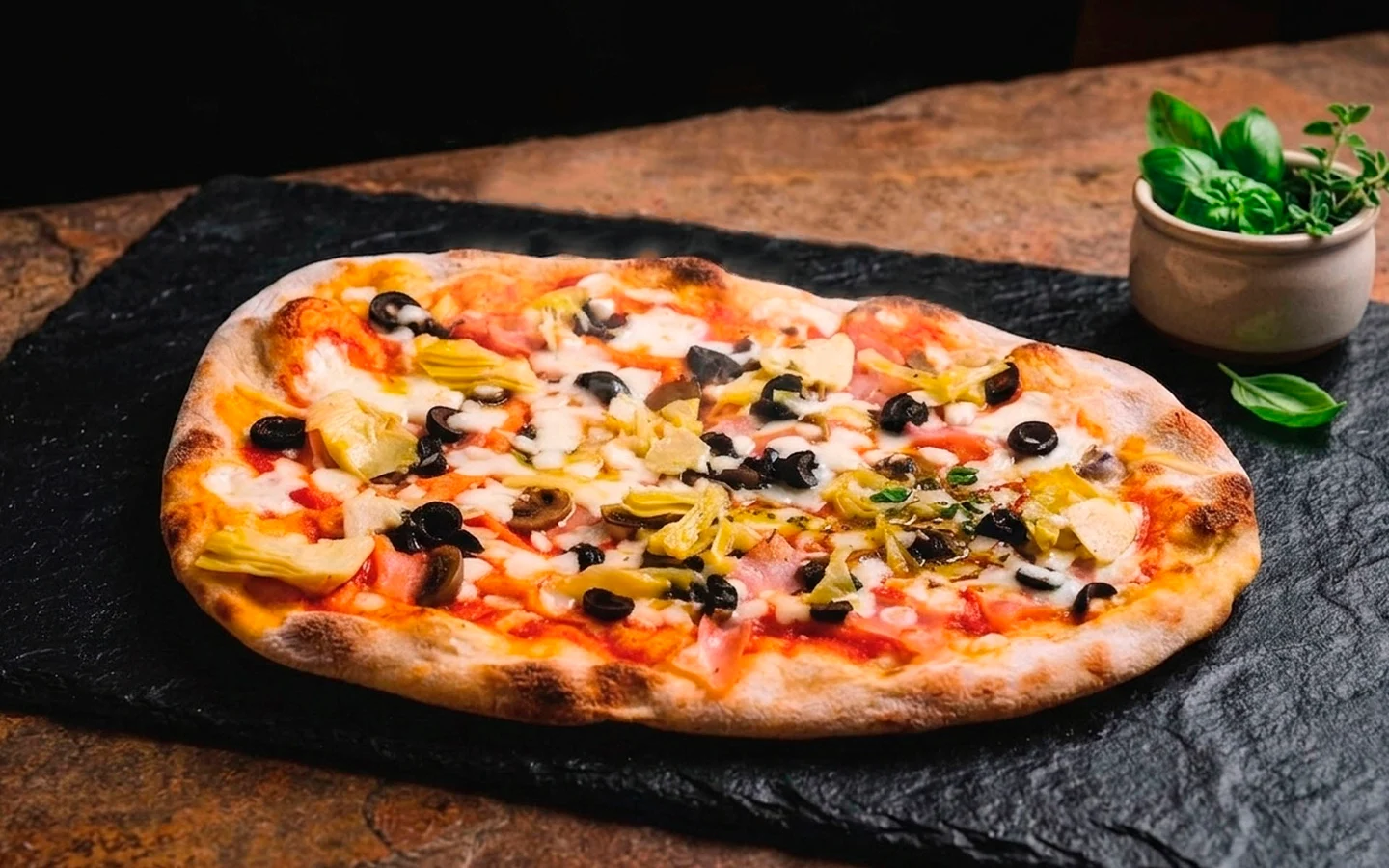 Productfoto van Pinsa Romana Capricciosa — Pinsa Italia